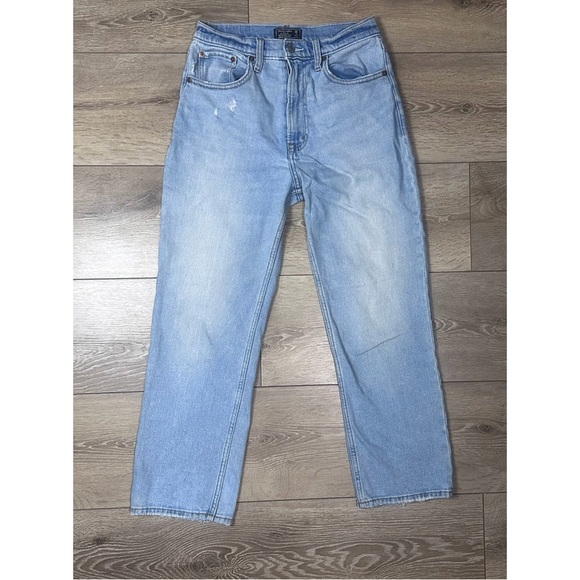 Abercrombie & Fitch Light Wash Zoe Natural Rise Ankle Straight Jeans - Picture 2 of 12